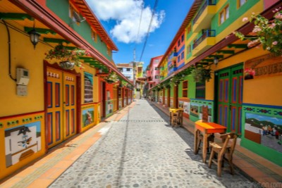 Guatapé and El Peñol: A colourful escape in Colombia