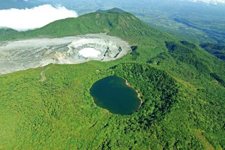 Cratere du Volcan Poás au Costa Rica